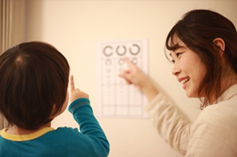 小さなお子様からご年配の方まで幅広く診療いたします。
